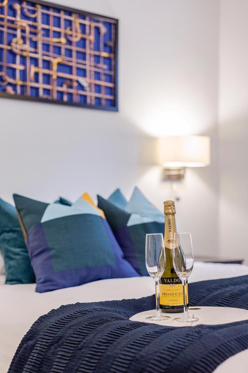 Relaxing And Spacious Kensington With Patio Appartement