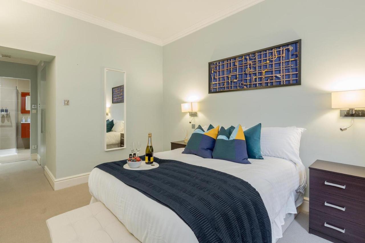 Relaxing And Spacious Kensington With Patio *